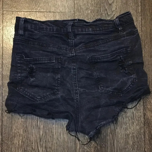 Refuge Black High Rise Cheeky Denim Distressed Shorts Size 6 - Picture 4 of 5